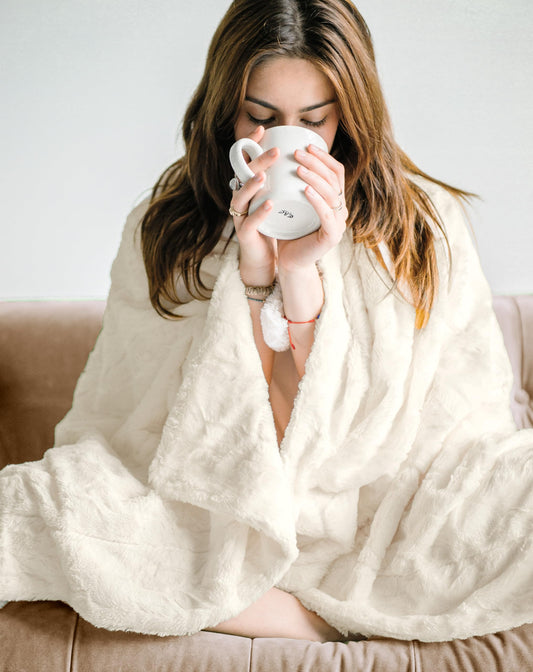 WOLF CREEK BLANKET Doublesoft - Oversized Faux Fur Throw Blanket, 60"x80" Ivory Soft Fuzzy Fluffy Cozy Plush Furry Comfy Warm Home Decor for Couch Bed Chair & Bedroom Women Teen Girls