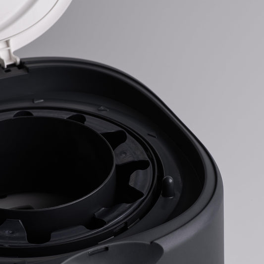 Tommee Tippee Twist and Click Advanced Nappy Bin, Includes 1x Refill Cassette, Locks in Odours and Germs, White
