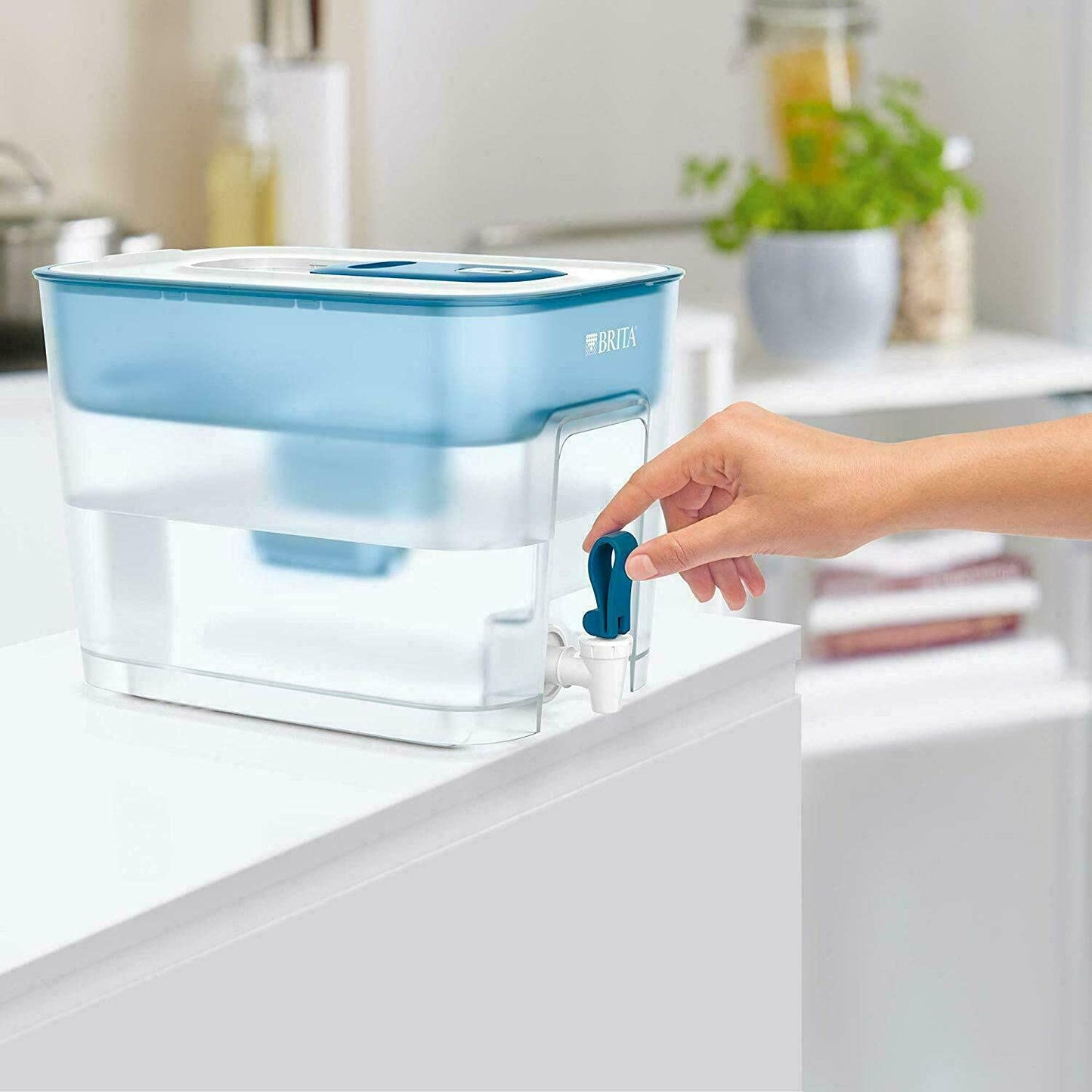 Brita Flow Cask with 2 MAXTRA + Cartridge Water Filter Flow 8.2L