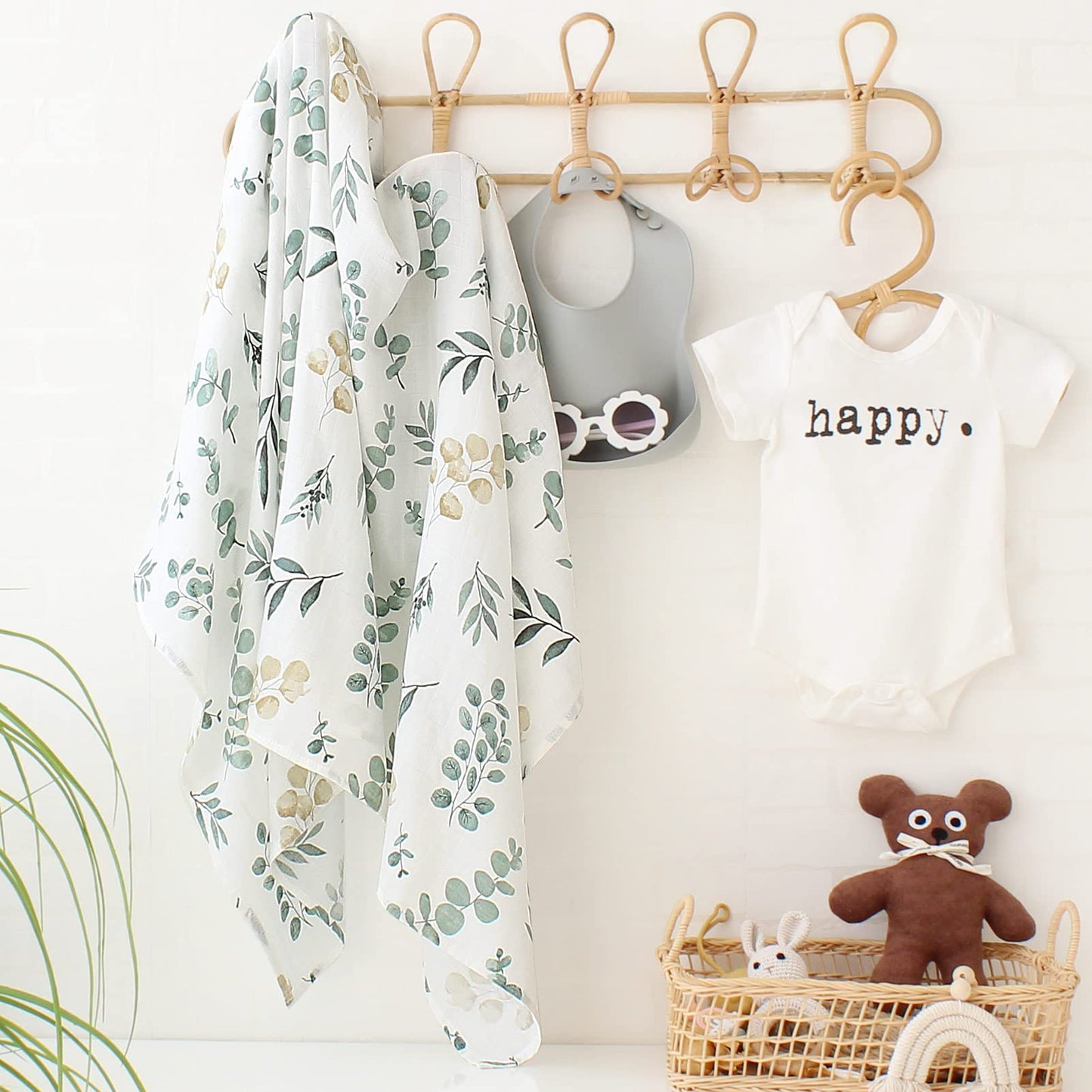 LifeTree Baby Swaddle Blankets, Muslin Wraps Unisex Newborn Receiving Blanket for Boys & Girls, 70% Viscose from Bamboo and 30% Cotton, Soft, Breathable, Large 120 x 120cm Eucalyptus Pattern