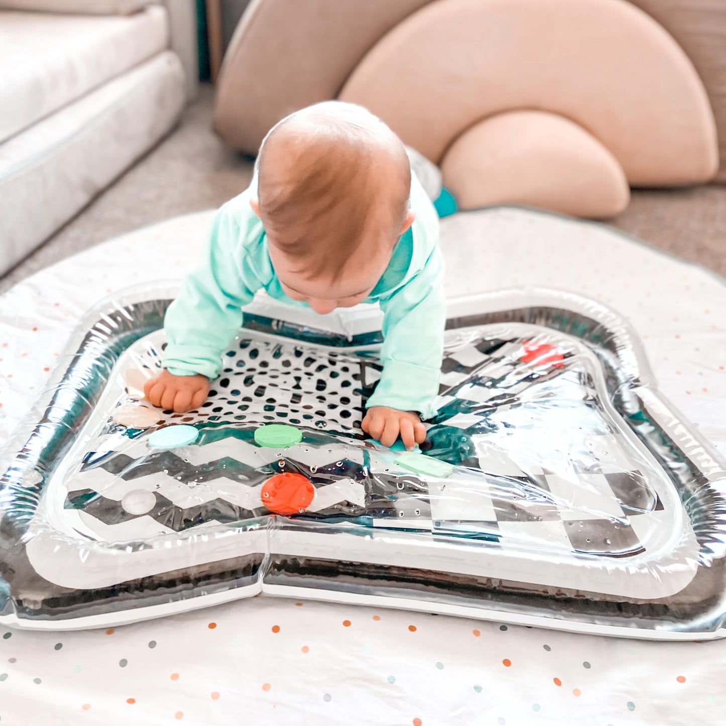 High Contrast Black and White Sensory Water Mat, Tummy Time Baby Water Mat